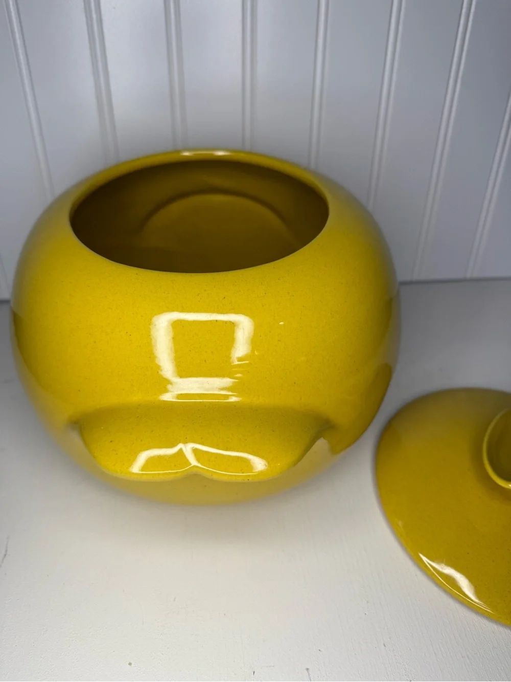 VINTAGE FRANKOMA GV SUNFLOWER YELLOW LIDDED CASSEROLE DISH WITH WARMER STAND